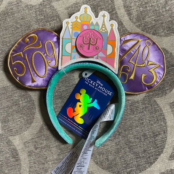 Disney Accessories - NWT it’s a small world ears